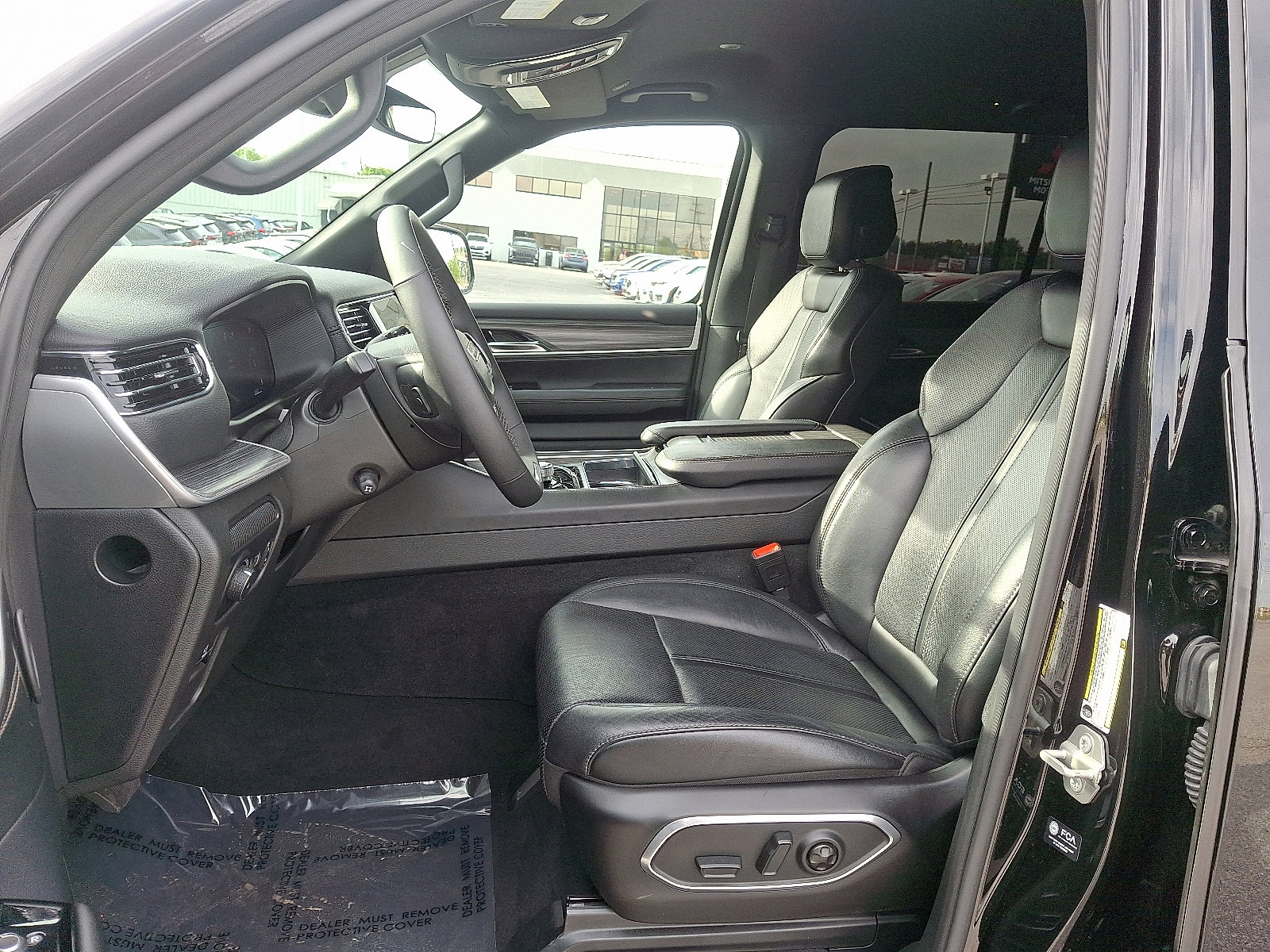 2024 Jeep Wagoneer L Series II photo 13