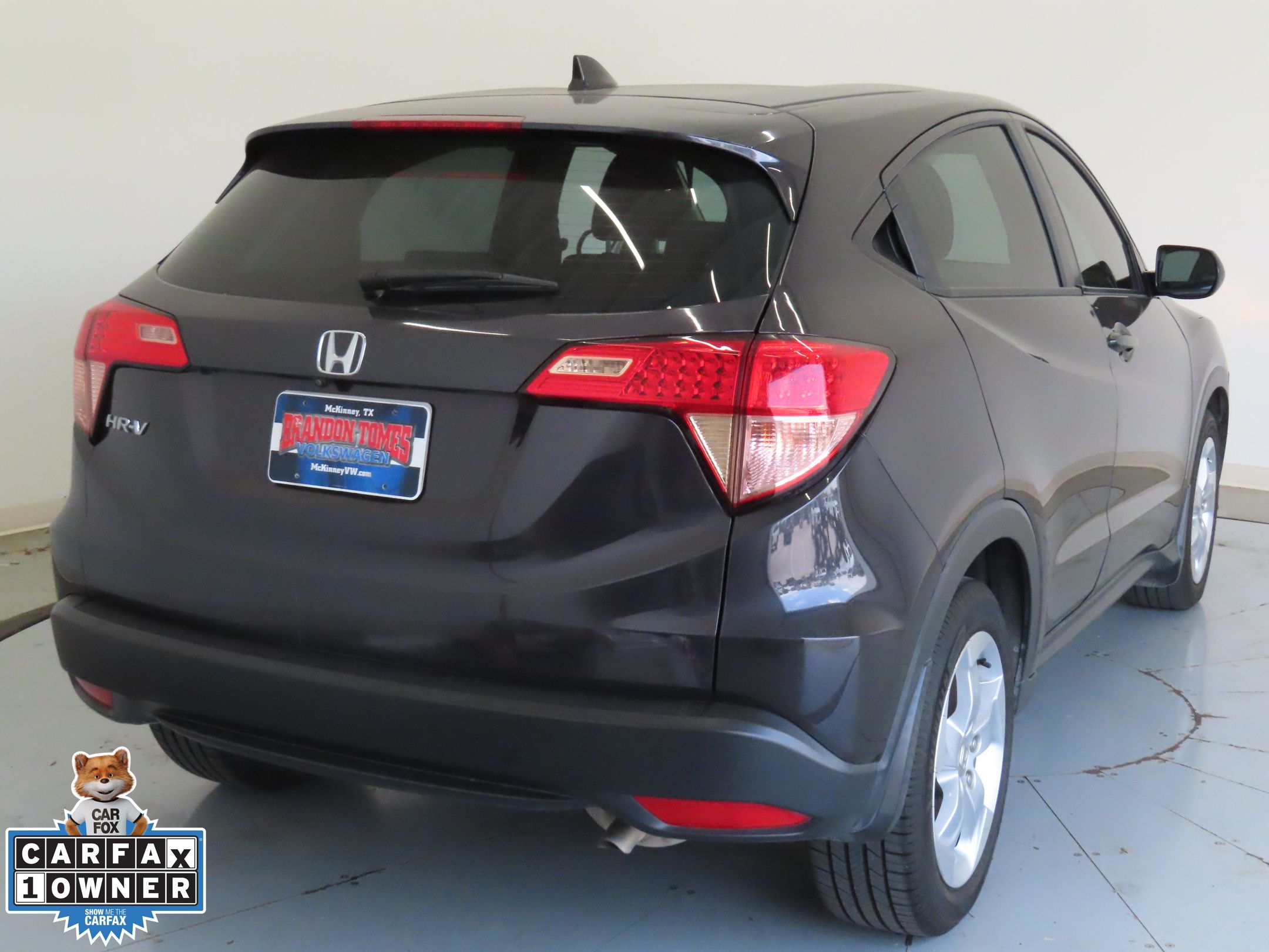 2016 Honda HR-V LX photo 3
