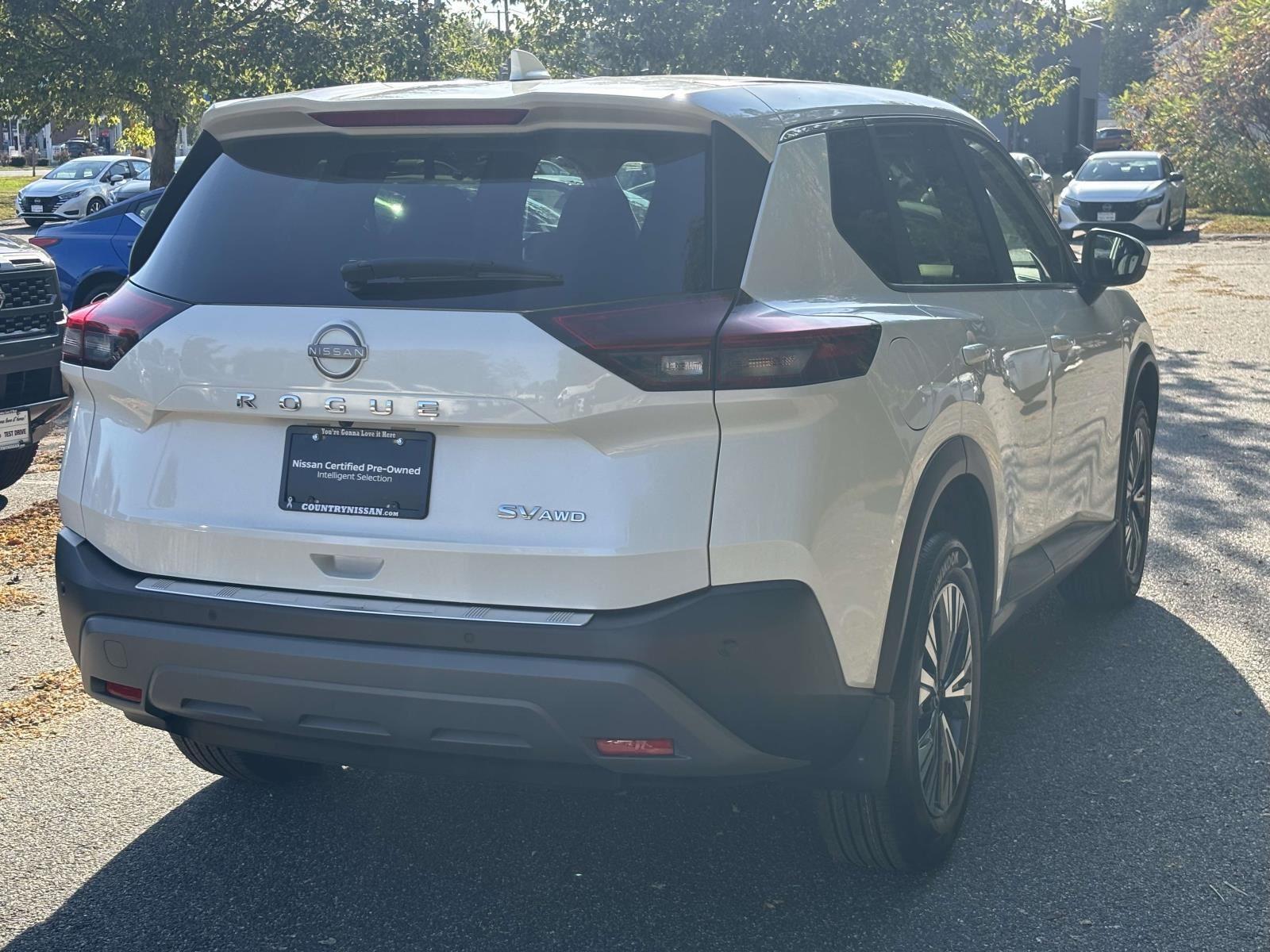 2023 Nissan Rogue SV photo 4