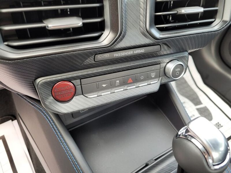 2025 Ford Mustang Dark Horse photo 17