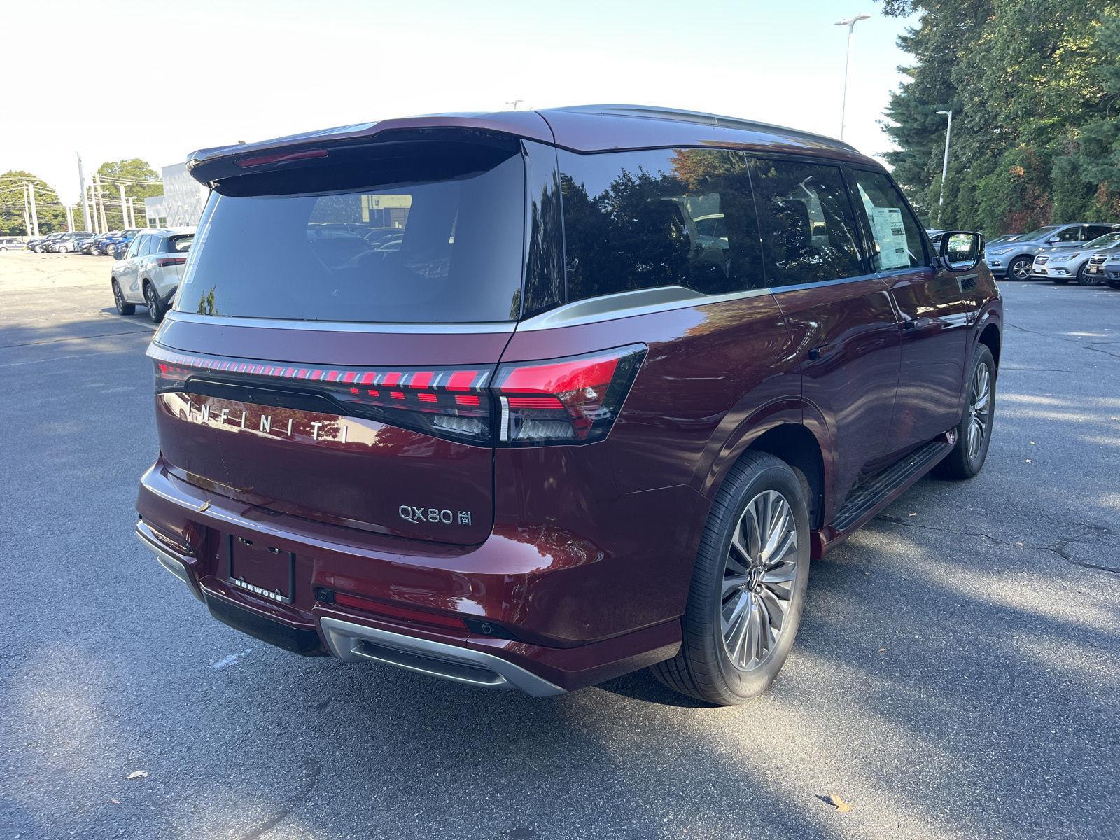 2026 Infiniti QX80 Luxe photo 2