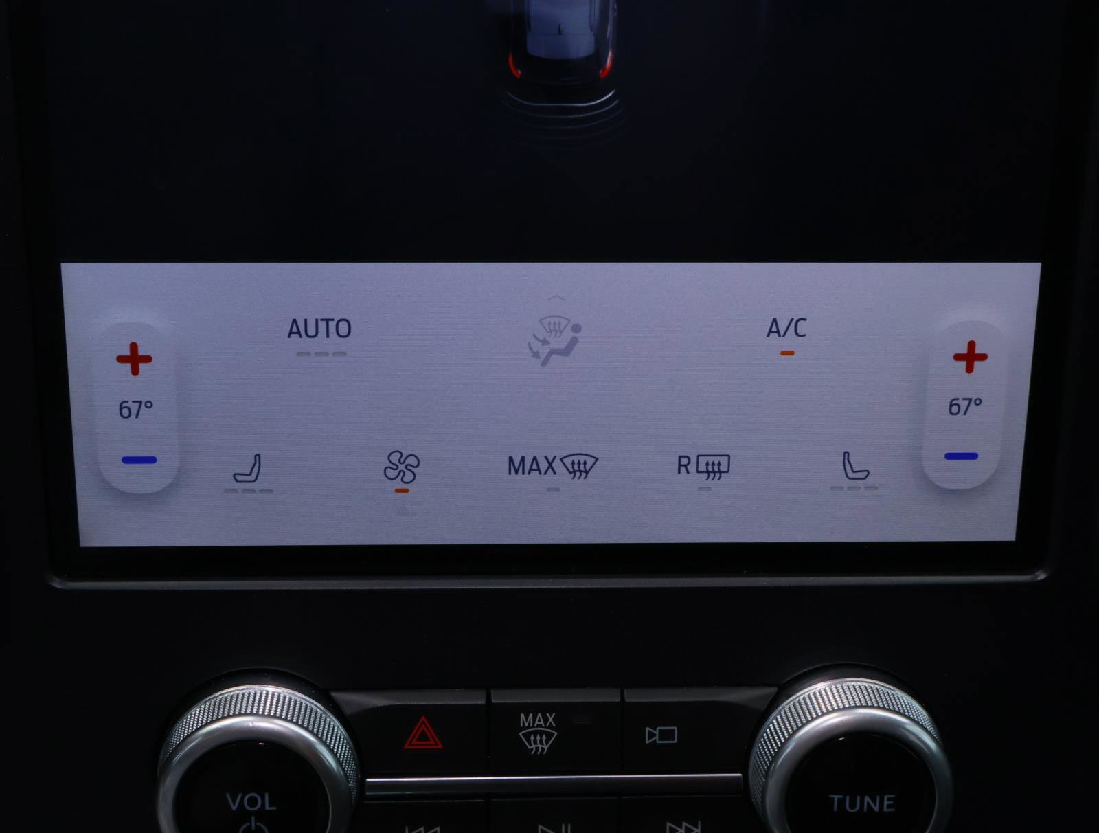 2022 Ford Edge ST photo 24