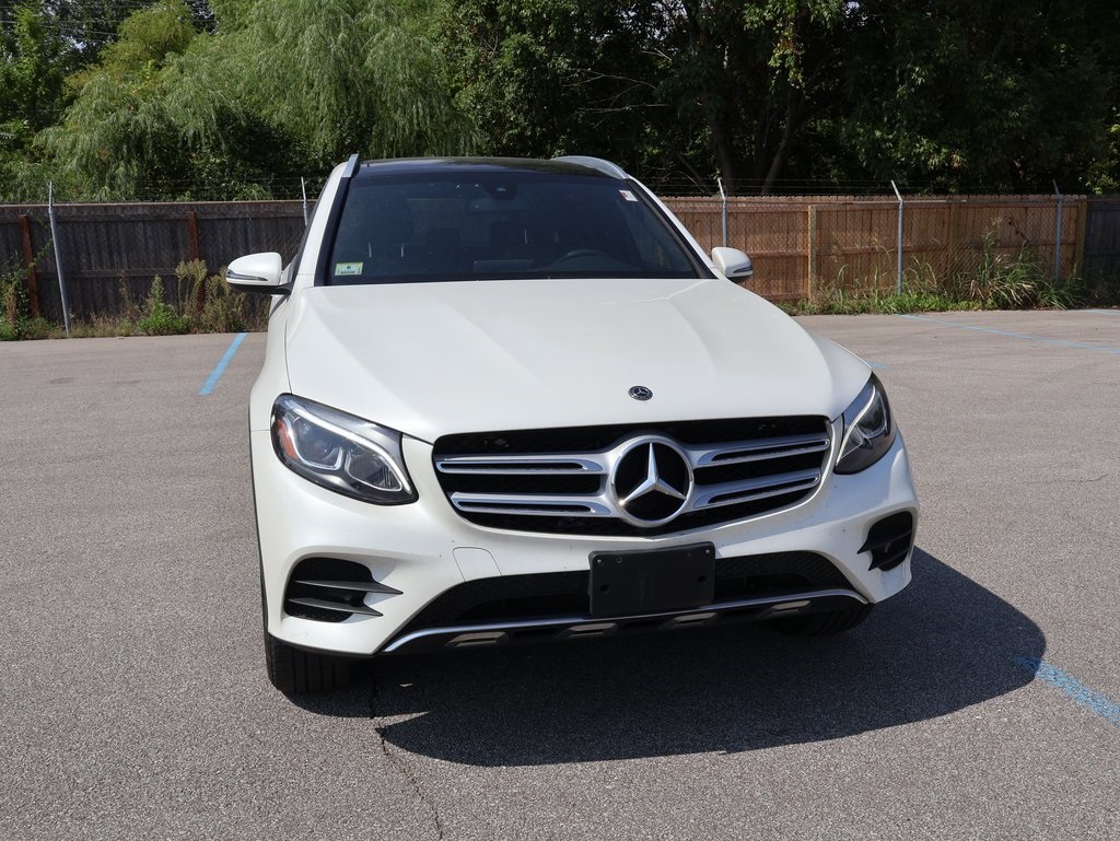 2019 Mercedes Benz GLC 300 4MATIC photo 4