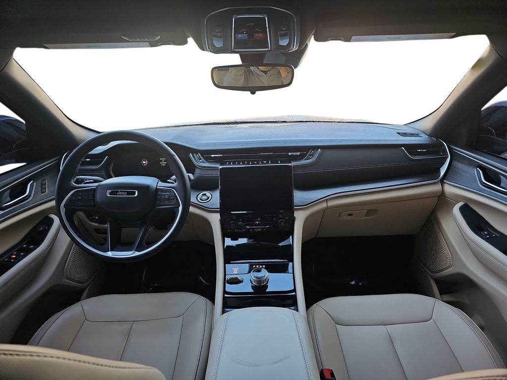 2023 Jeep Grand Cherokee Limited photo 5
