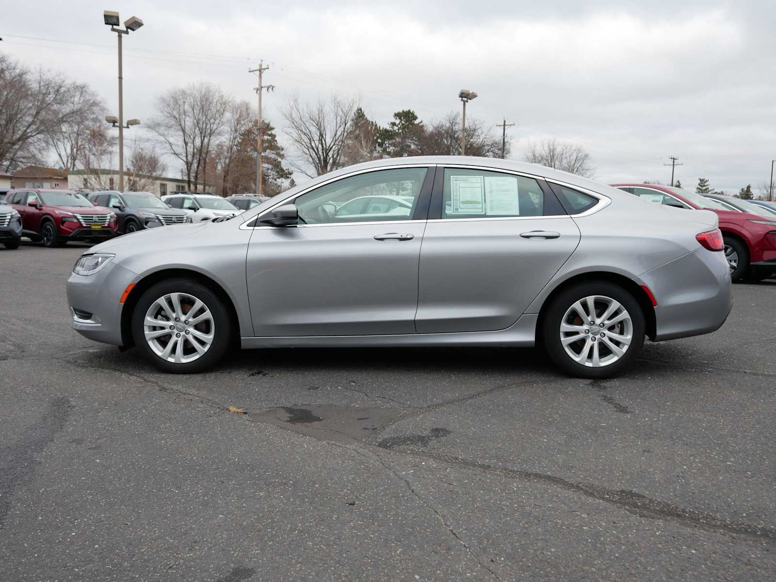 2015 Chrysler 200 Limited photo 4