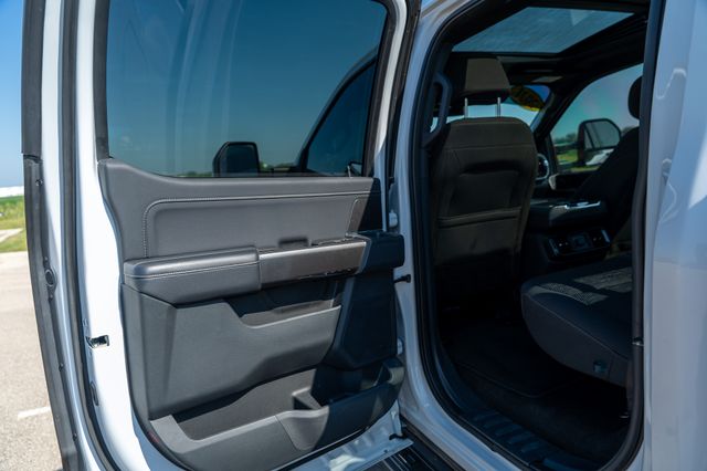 2021 Ford F-150 XLT photo 17