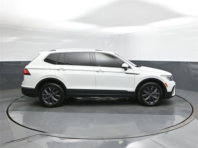 2022 Volkswagen Tiguan SE photo 21