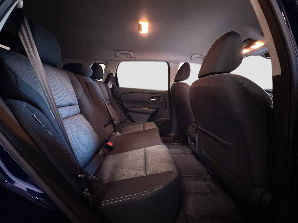 2026 Nissan Rogue SV photo 14