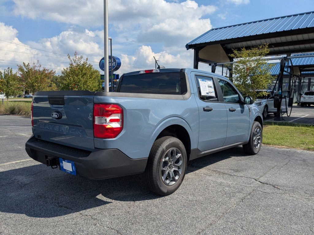 2025 Ford Maverick XLT photo 2