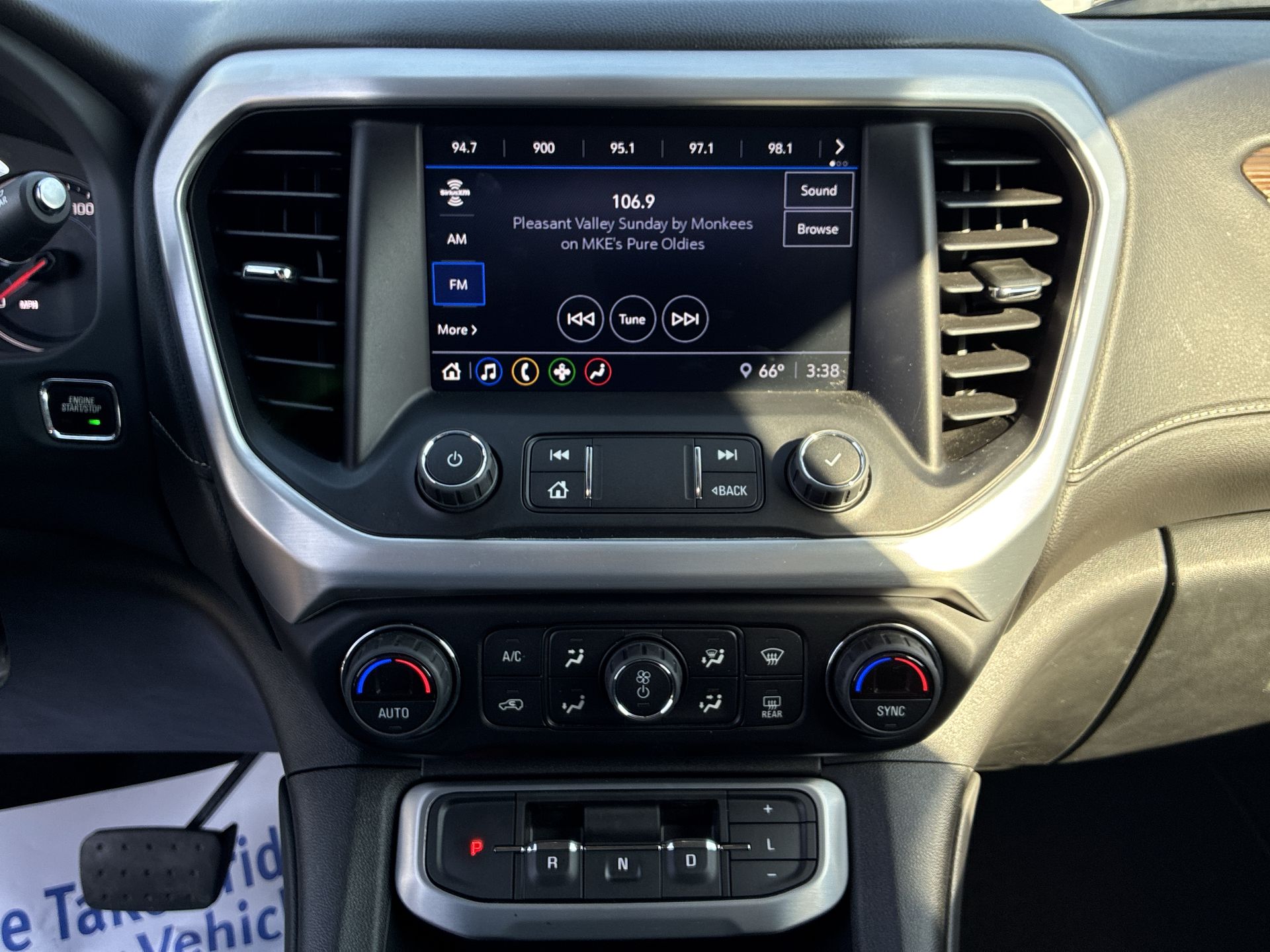 2020 Gmc Acadia SLE photo 13