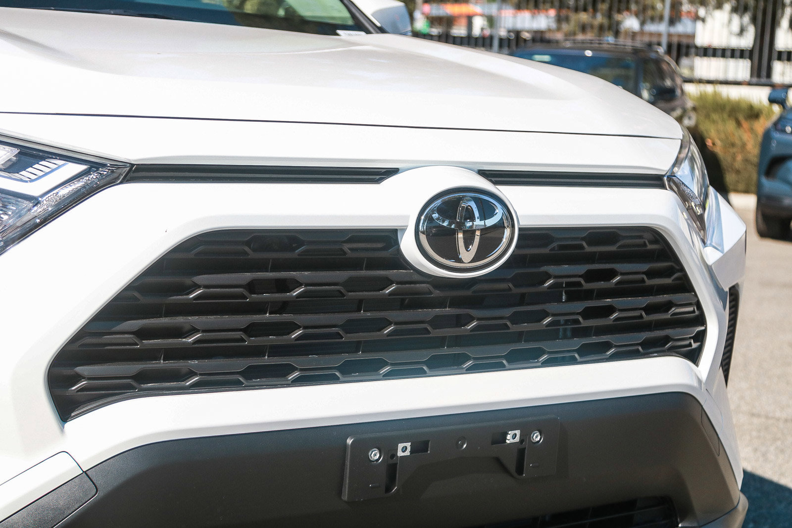 2025 Toyota RAV4 Hybrid LE photo 5