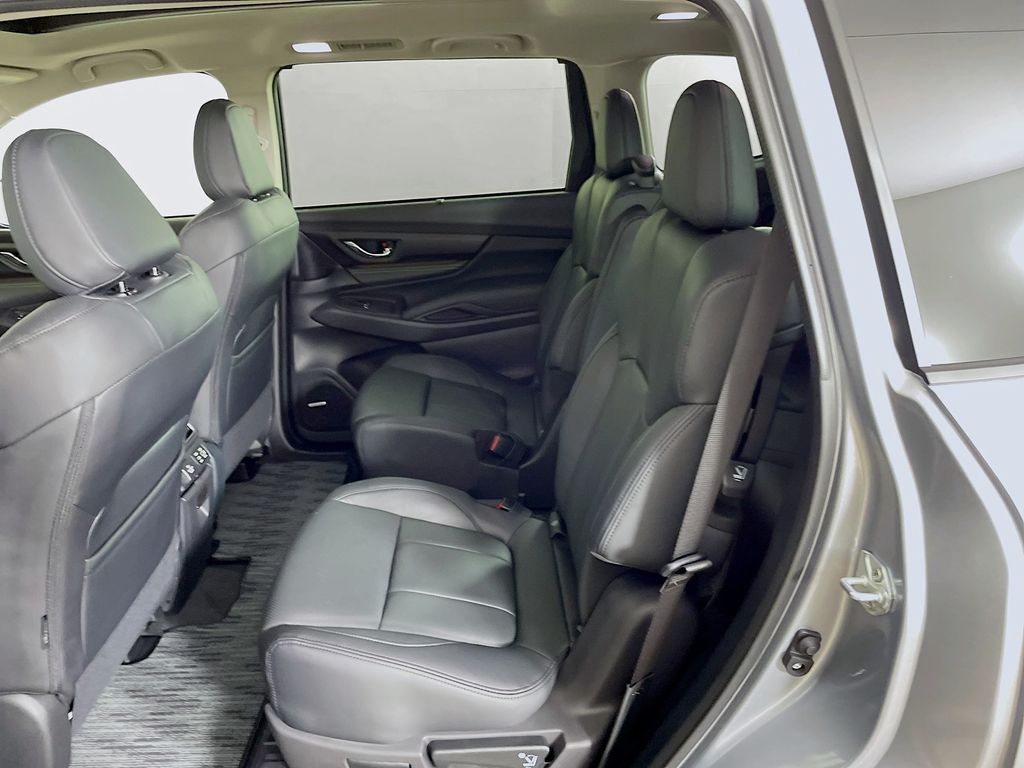2025 Subaru Ascent Onyx Edition Touring photo 23