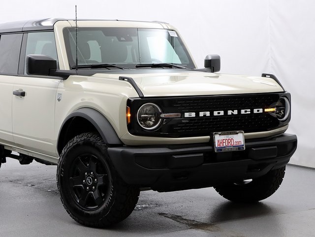 2025 Ford Bronco Big Bend photo 2