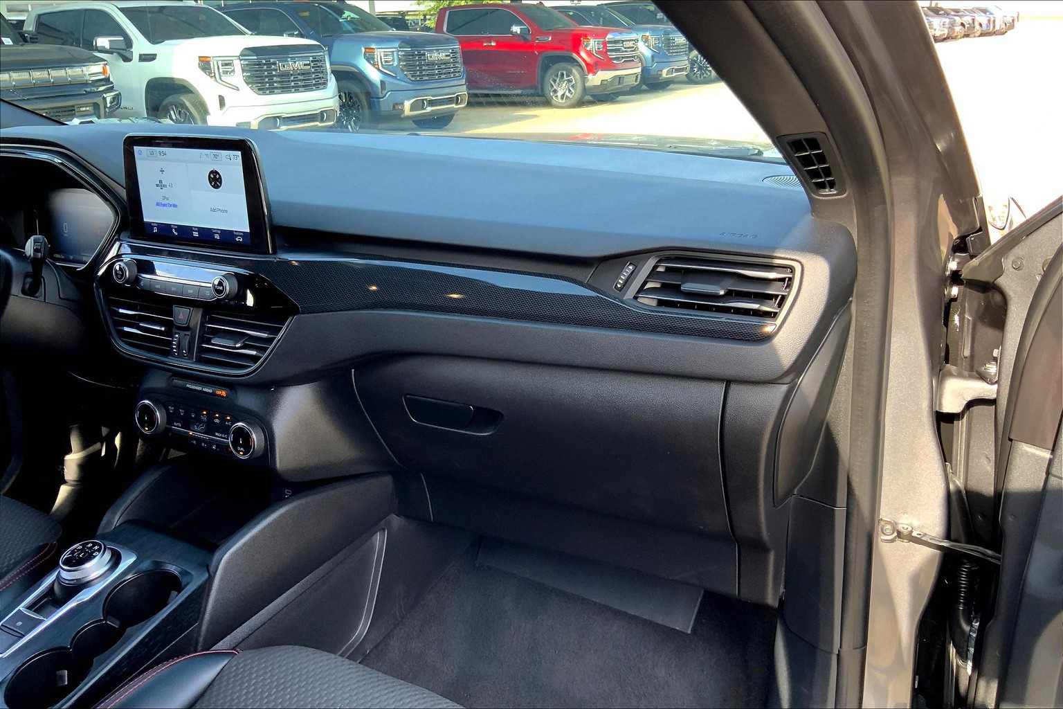 2023 Ford Escape ST-Line photo 15