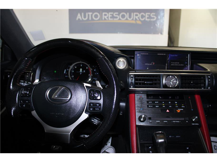 2019 Lexus IS 300 photo 32