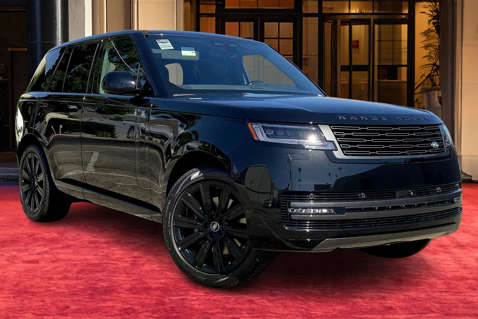 2025 Land Rover Range Rover SE photo 18