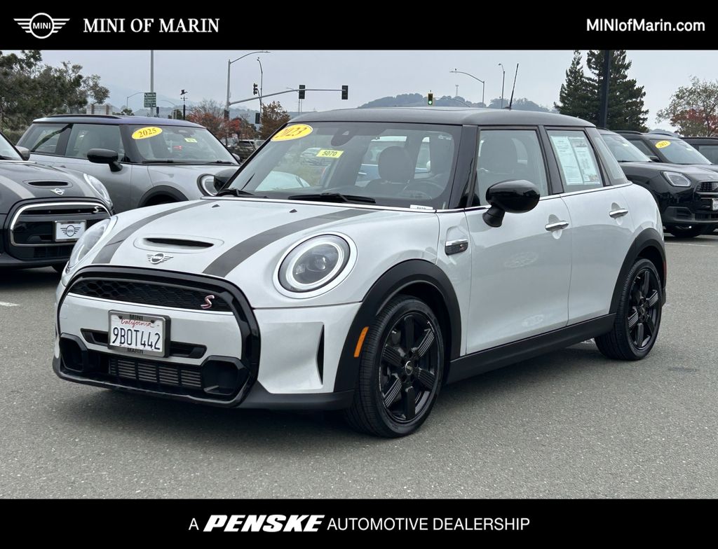 2023 MINI Hardtop 4 Door