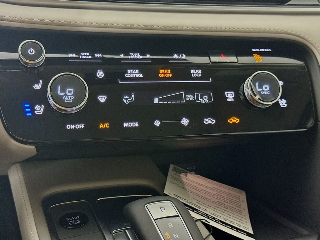 2026 Infiniti QX60 Luxe photo 14