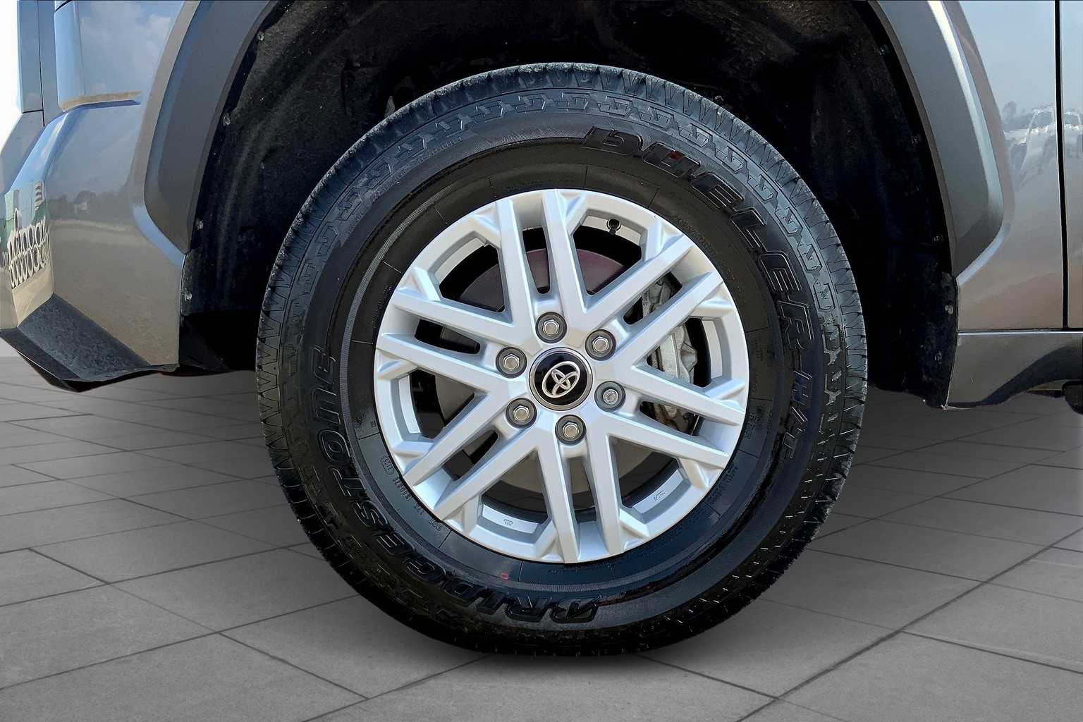 2023 Toyota Tundra SR5 photo 10