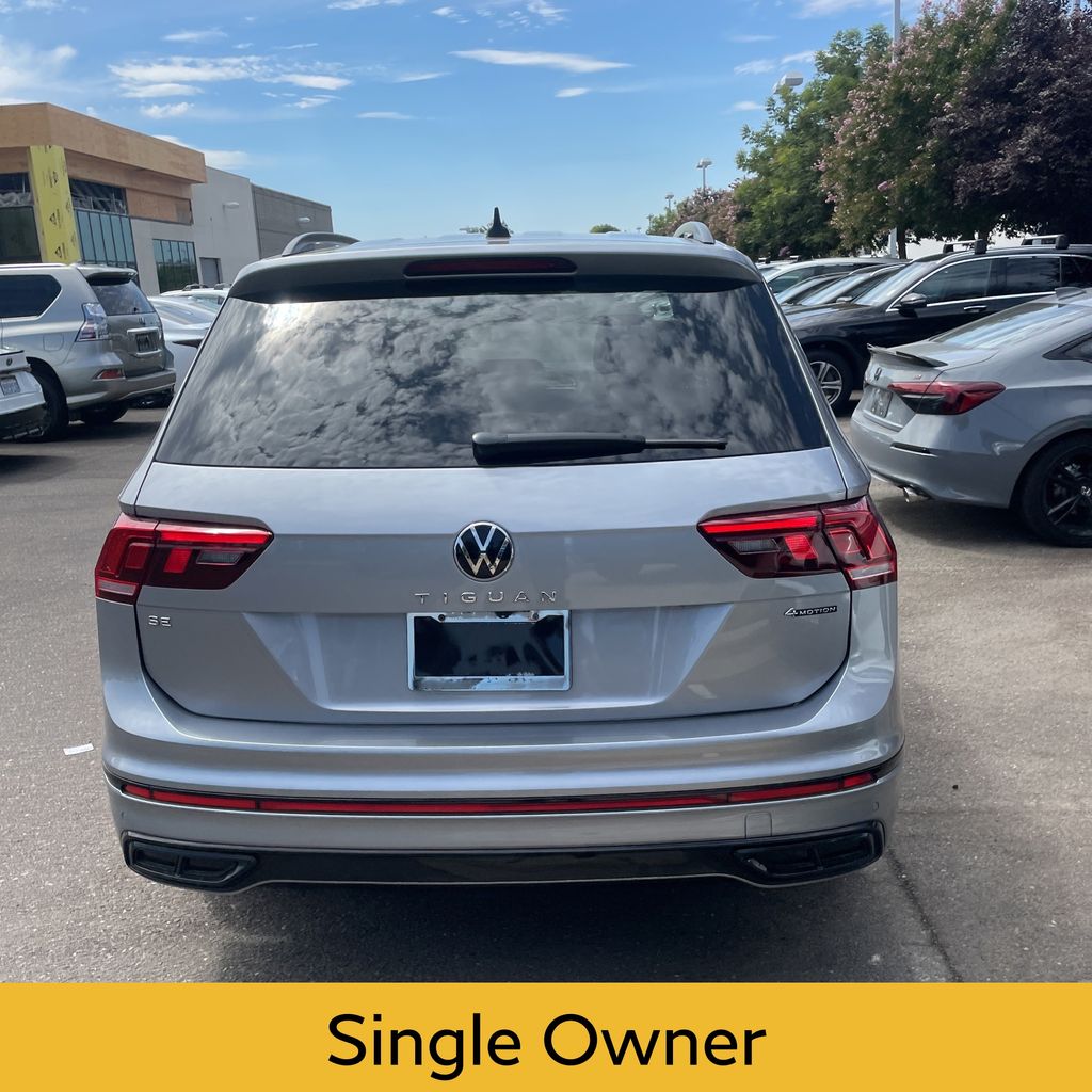 2022 Volkswagen Tiguan SE R-Line Black photo 5