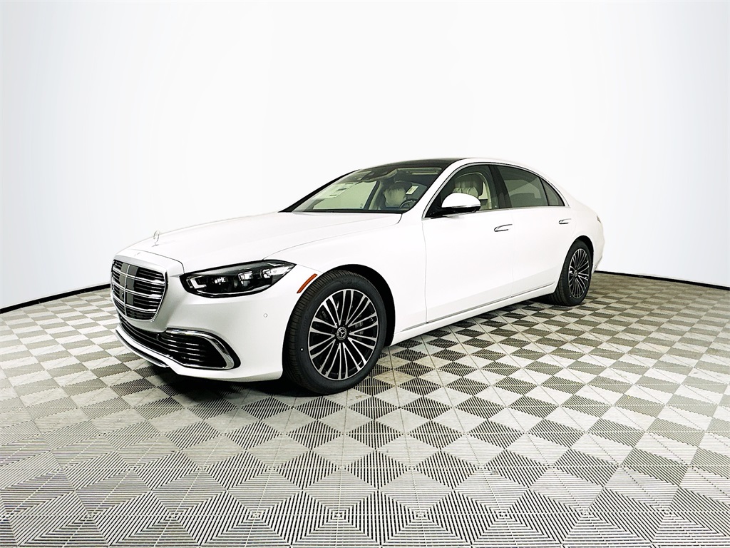 2025 Mercedes Benz S 580 4MATIC photo 3
