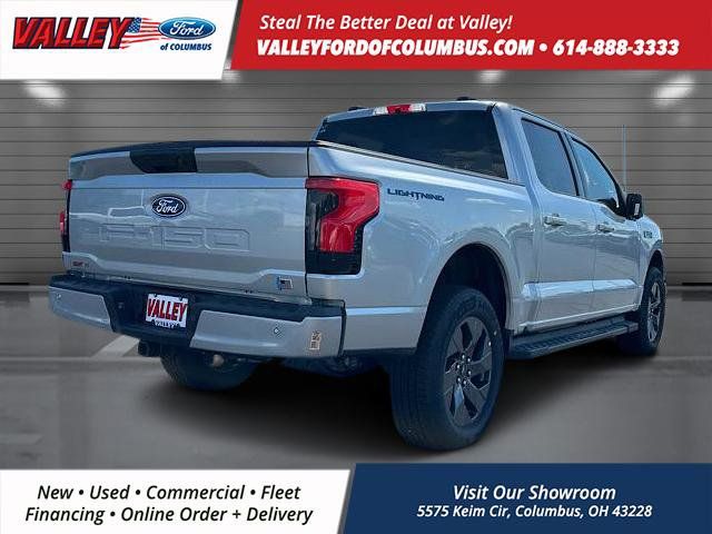2025 Ford F-150 Lightning photo 4