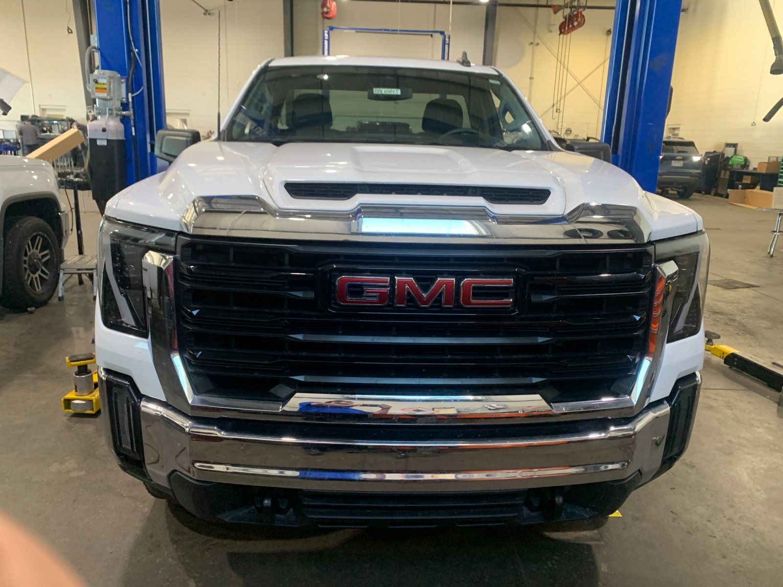 2024 Gmc Sierra Pro photo 4