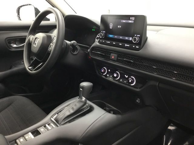 2025 Honda HR-V LX photo 15