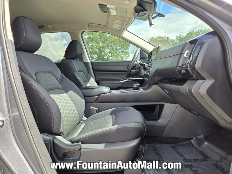 2023 Nissan Pathfinder SV photo 17