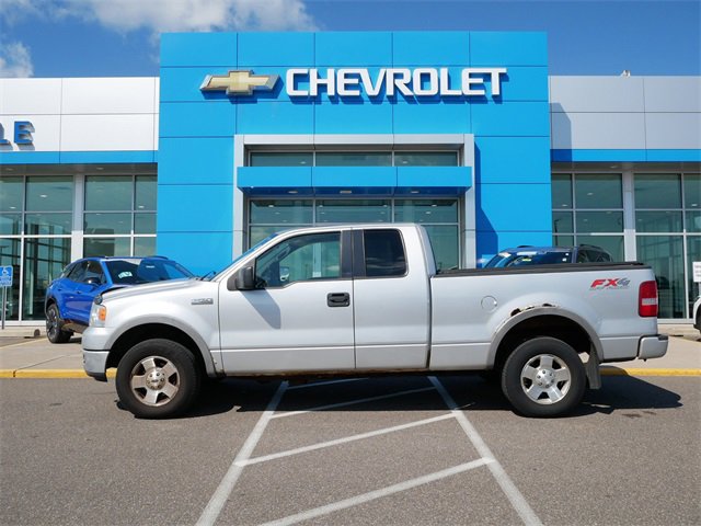 Used 2005 Ford F-150 XLT with VIN 1FTPX14585FB45992 for sale in Roseville, Minnesota