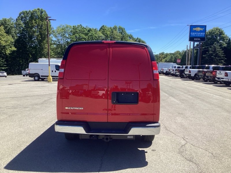 2025 Chevrolet Express 2500 Work Van photo 6