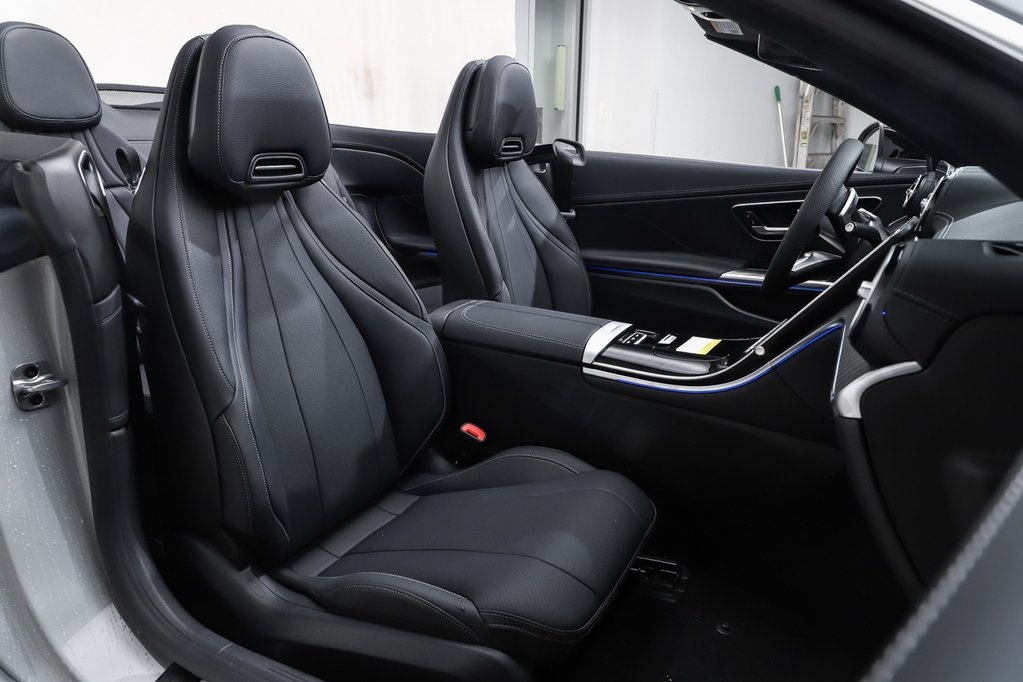 2026 Mercedes Benz CLE 450 4MATIC Cabriolet photo 3