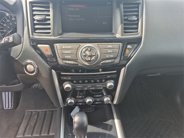 2020 Nissan Pathfinder SV photo 16