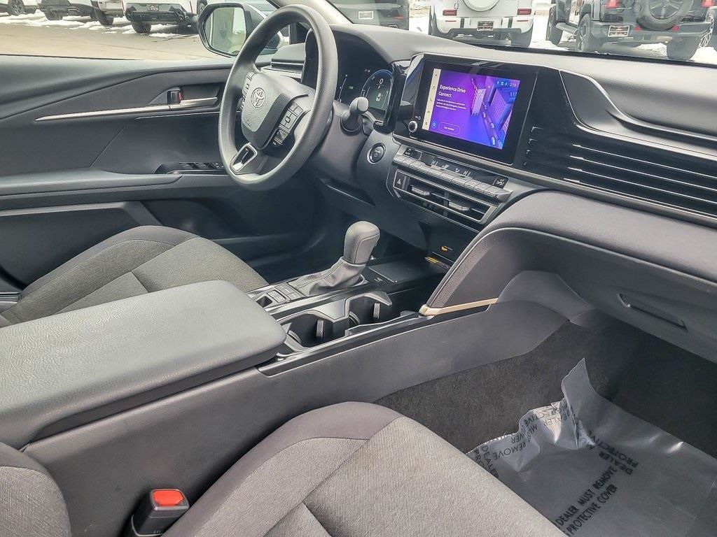 2025 TOYOTA CAMRY - Image 21