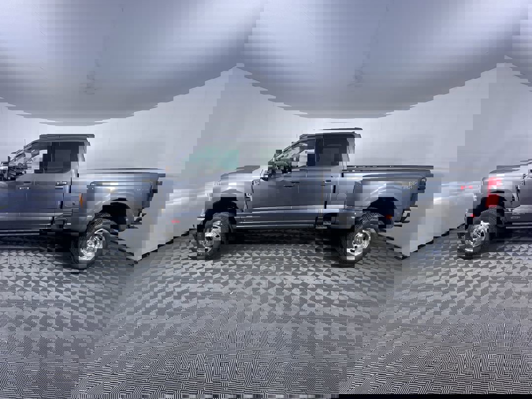 2025 Ford F-350 Lariat photo 5