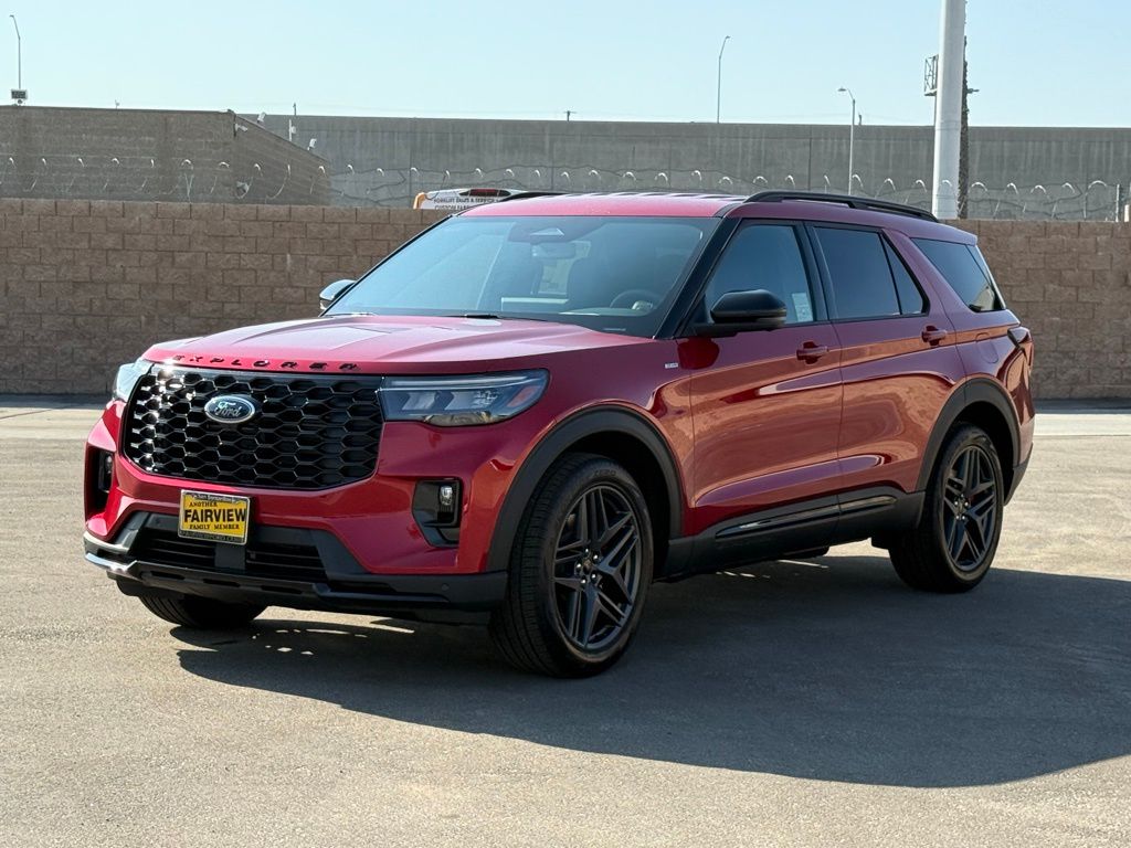 2025 Ford Explorer ST-Line photo 4