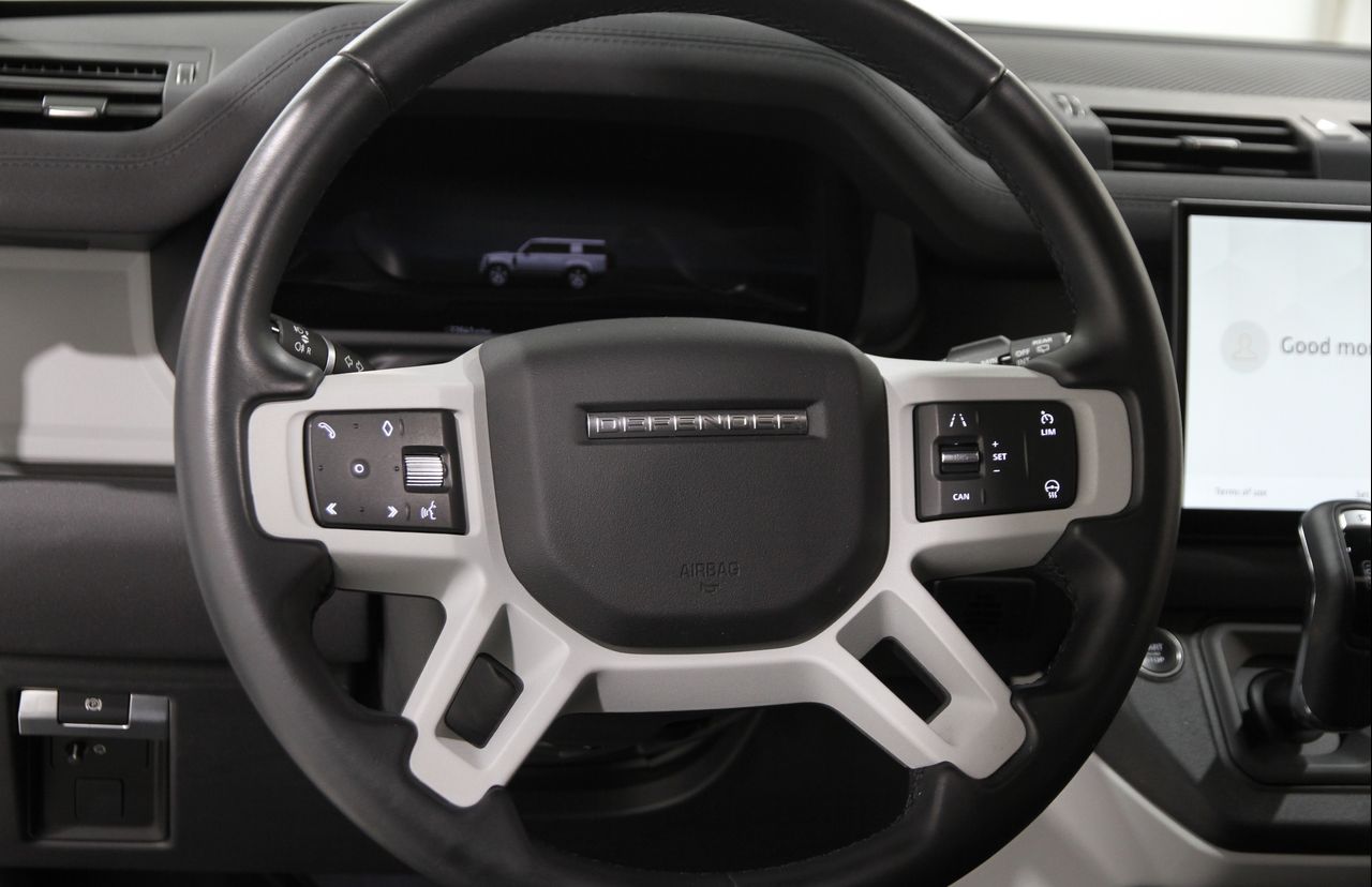 2023 Land Rover Defender 130 X-Dynamic SE photo 6
