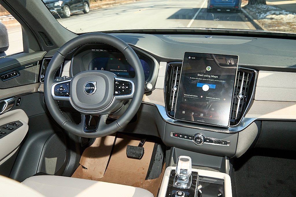 2026 VOLVO XC90 - Image 23