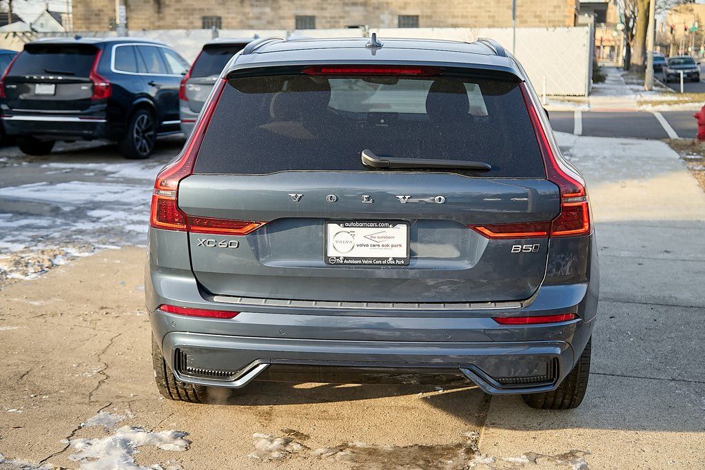 2026 VOLVO XC60 - Image 7