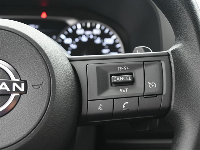 2025 Nissan Pathfinder S photo 2