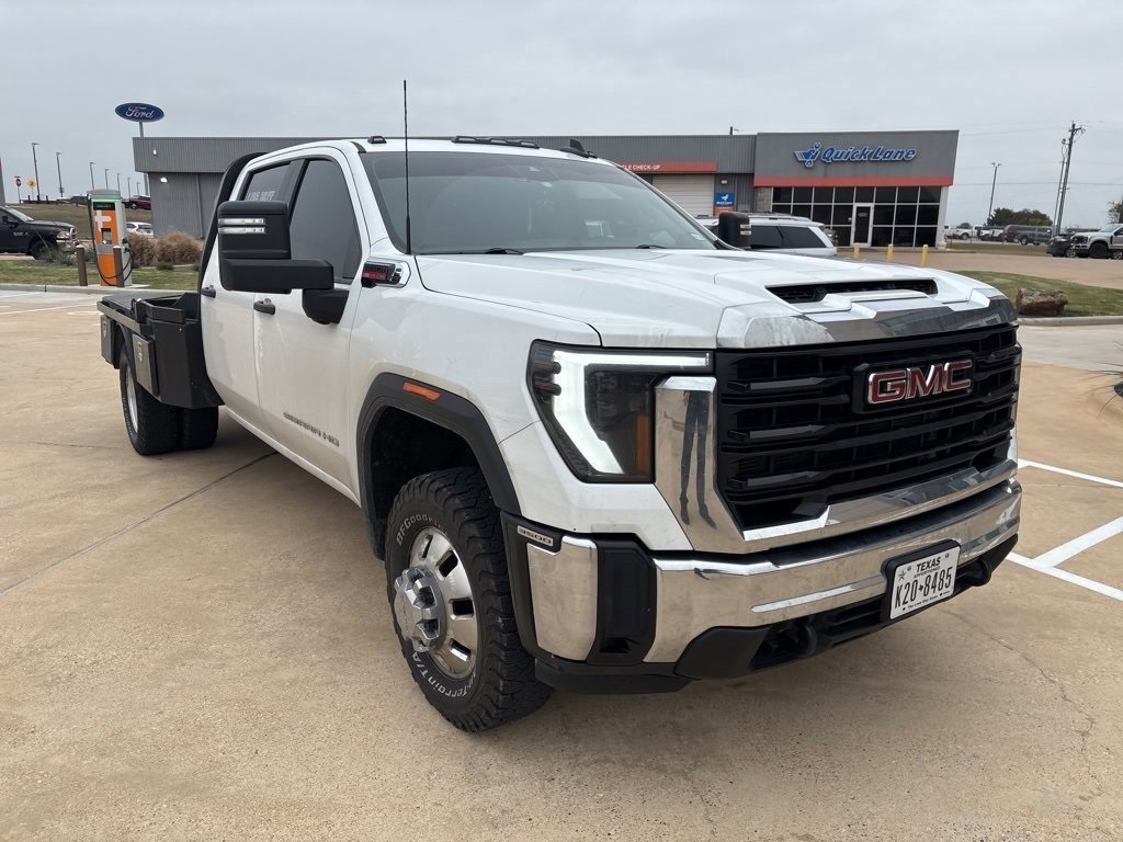 2024 GMC Sierra 3500HD Pro's photo