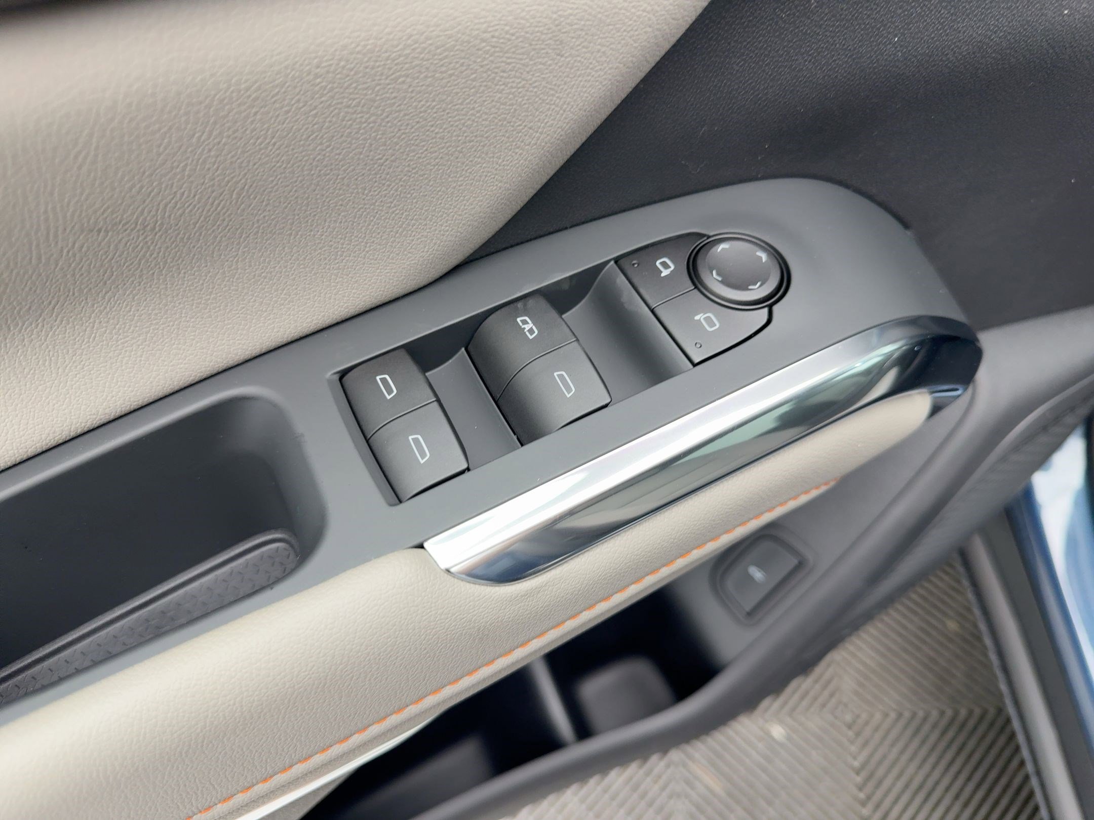 2026 Chevrolet Traverse photo 13