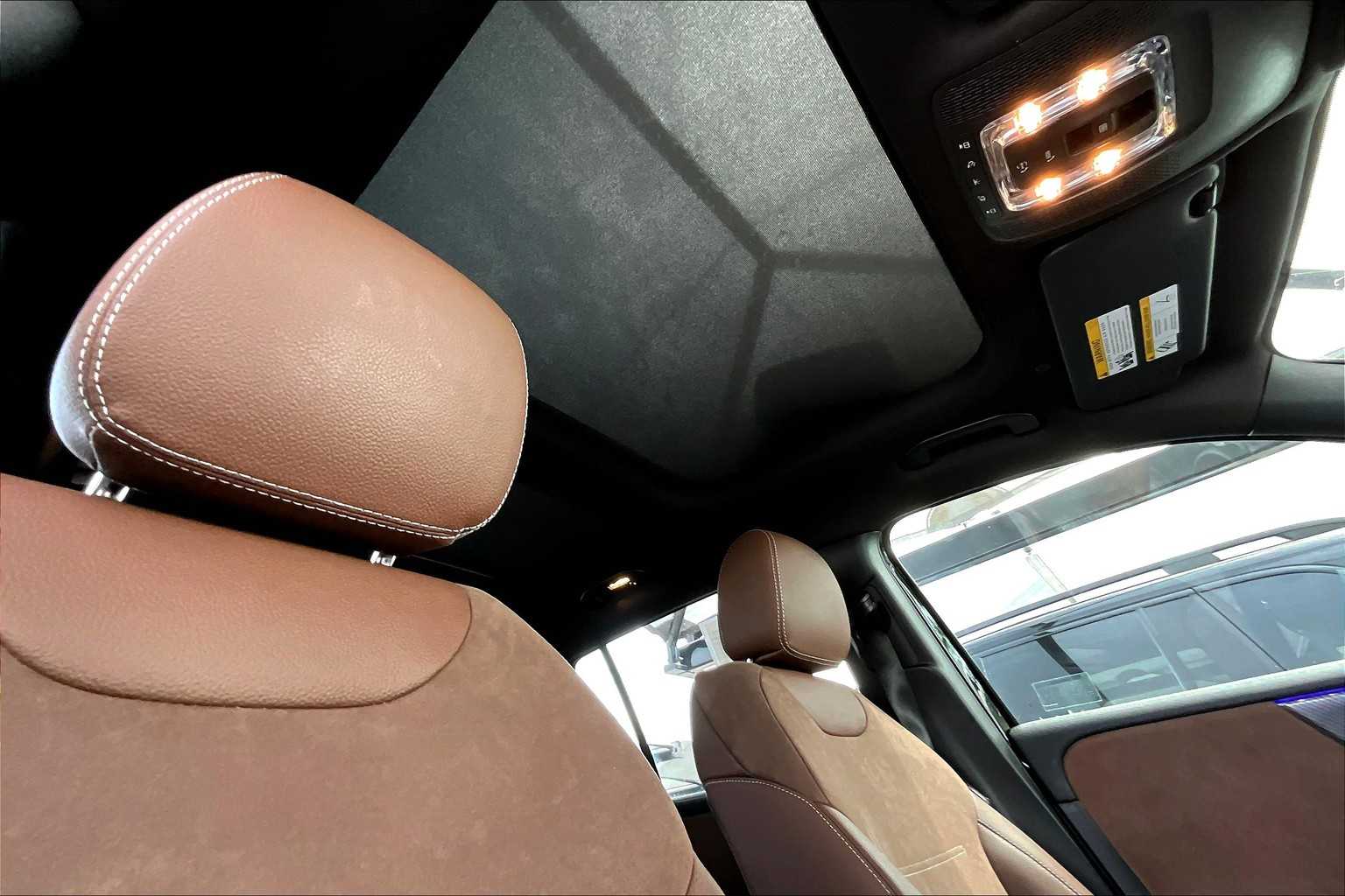 2025 Mercedes Benz GLB 250 4MATIC photo 13