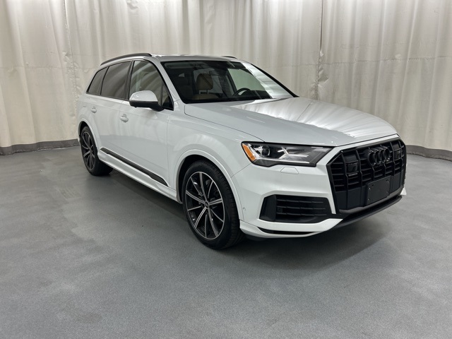 2022 Audi Q7 Prestige's photo