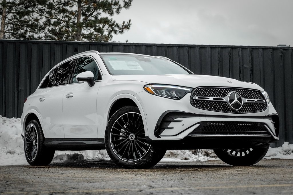 2026 Mercedes-Benz GLC Base's photo