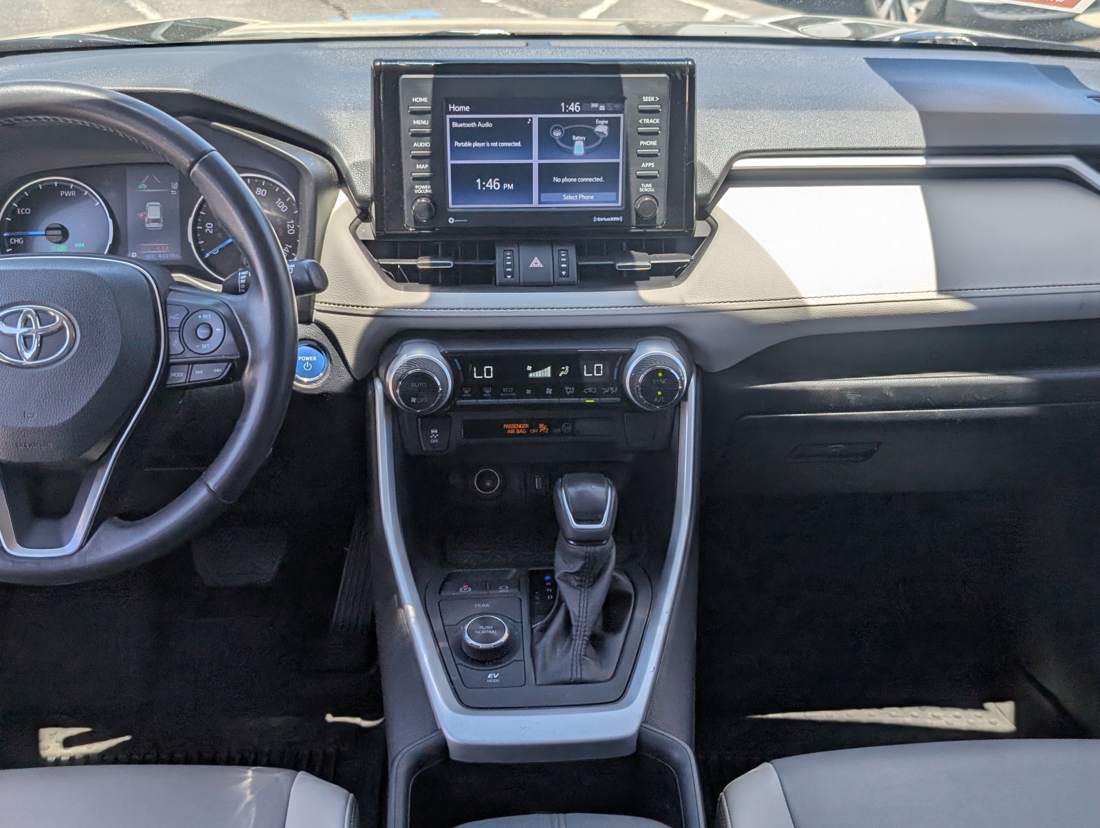 Used 2022 Midnight Black Metallic Toyota Hybrid XLE Premium image 25