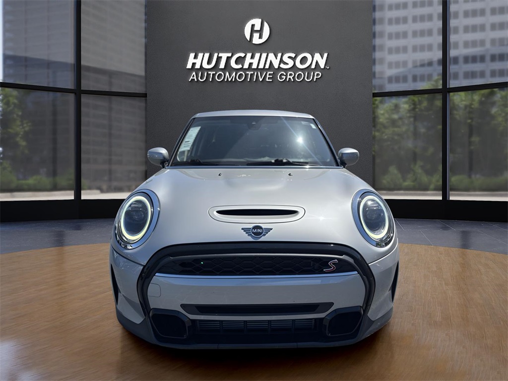 2024 Mini Cooper 4 Door Hardtop Signature photo 2