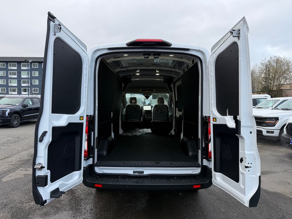 2025 Ford Transit photo 4
