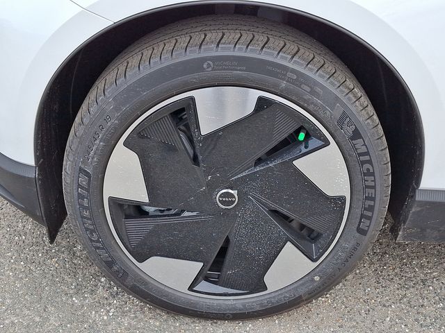 2025 Volvo EX30 Plus photo 4