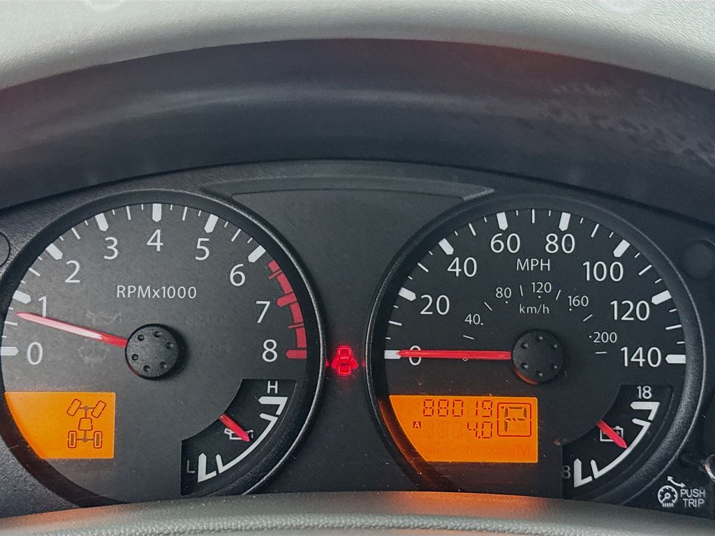 2016 Nissan Frontier SV Crew Cab photo 10